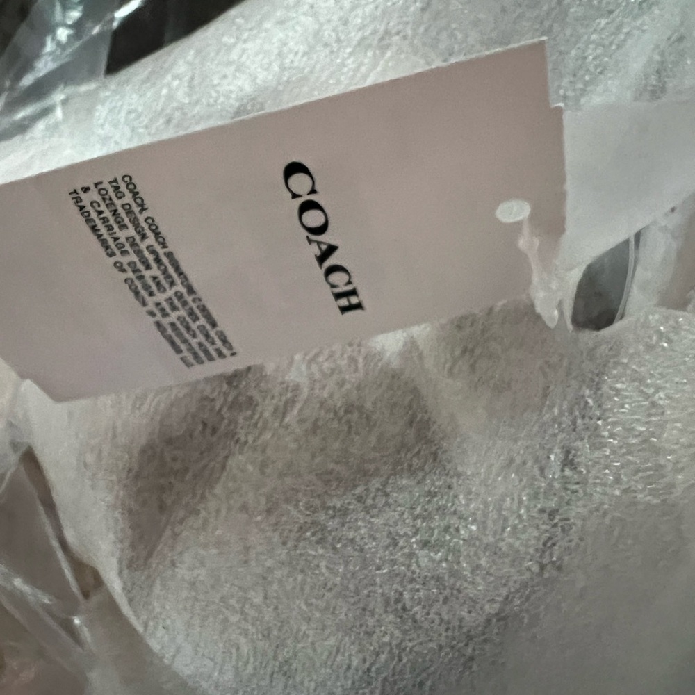 Coach Meadow Shoulder Bag nwt in packaging - Picture 9 of 9